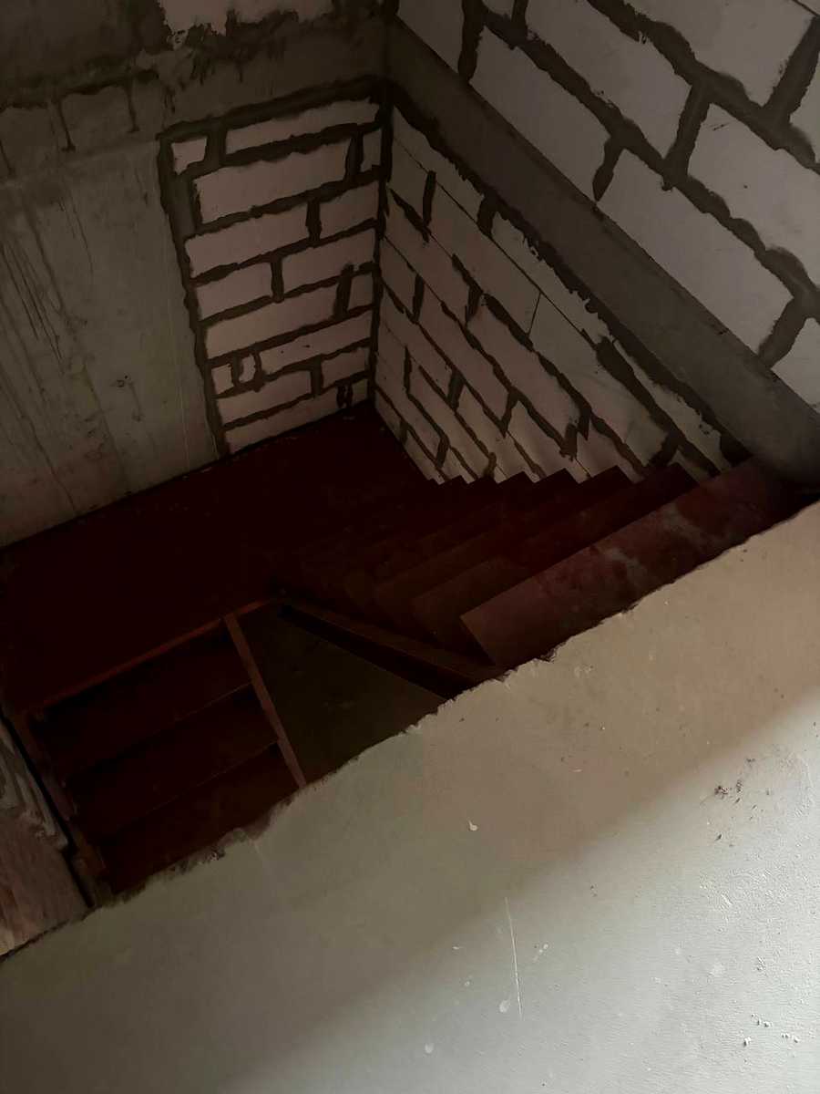 1875674424044295