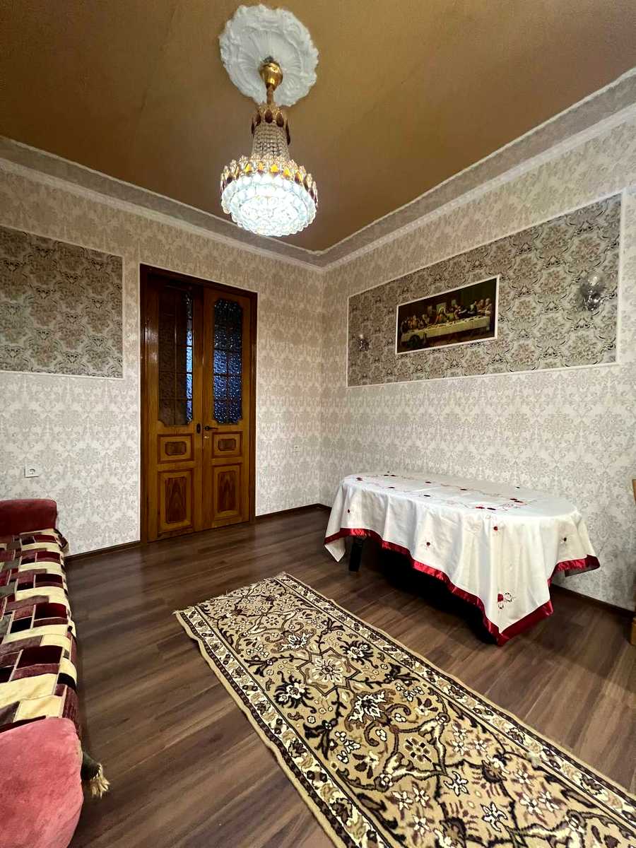 1875675565083671