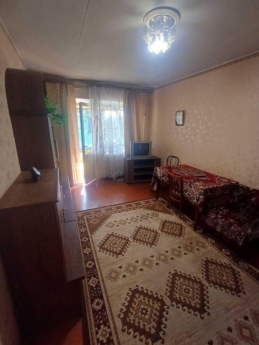 1875676367215600