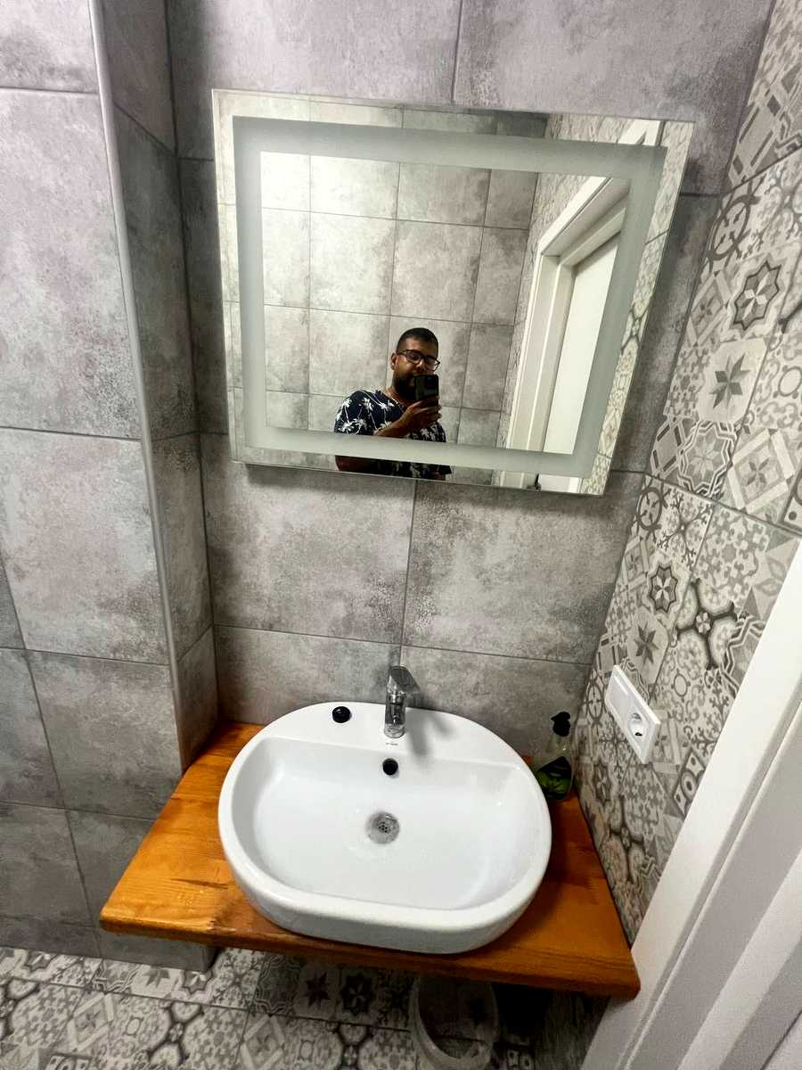 1875677302123660