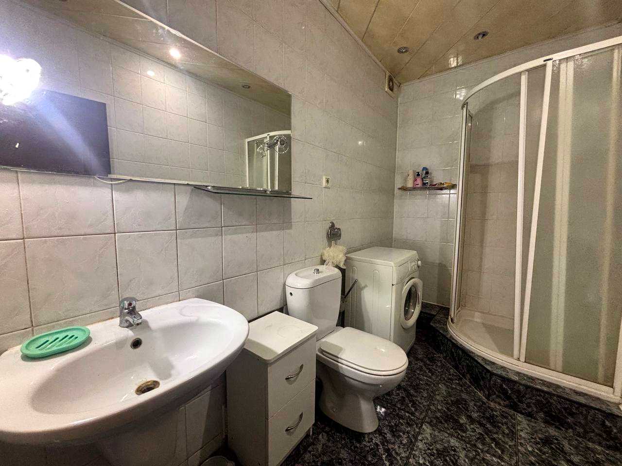 1875677749906719