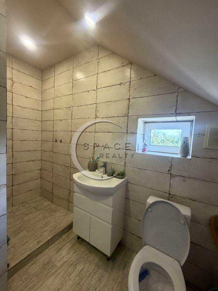 1875678303927998