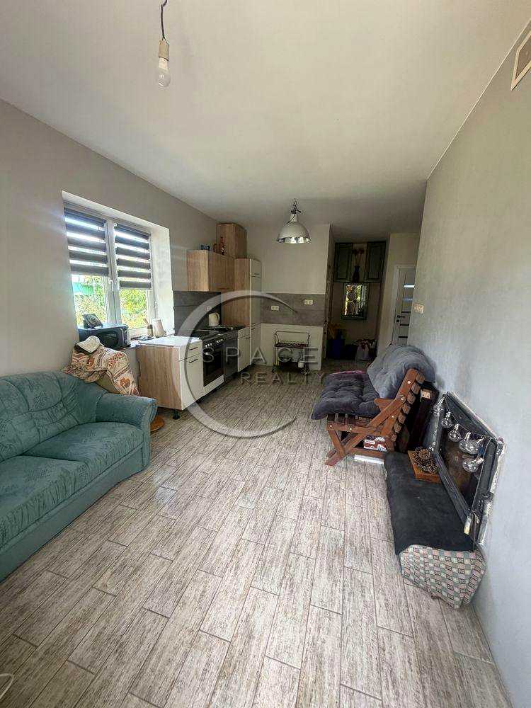 1875678305435384