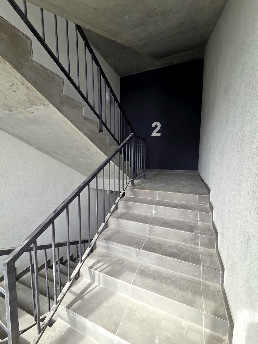 1875681840688998