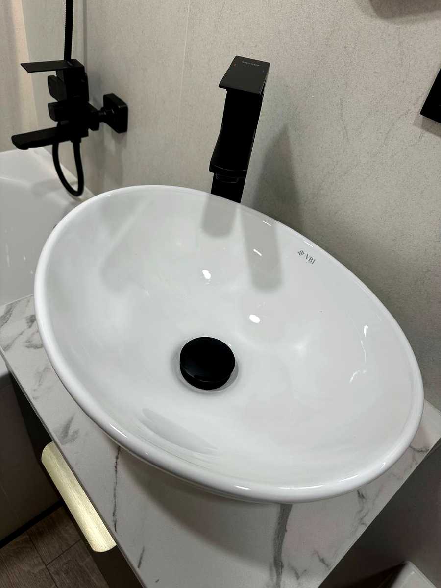 1875683941887116