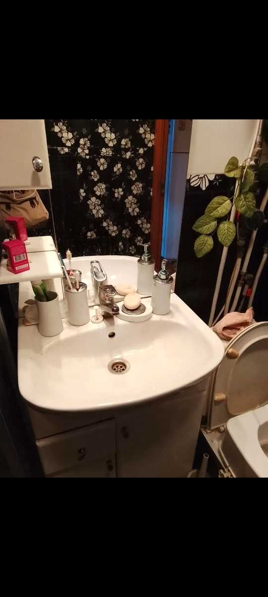 1875684946770299