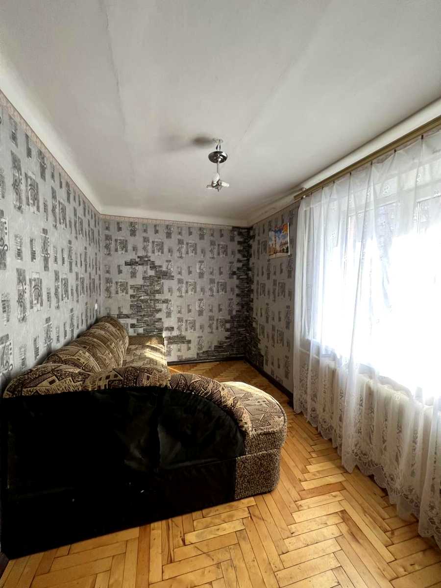 1875689446711412