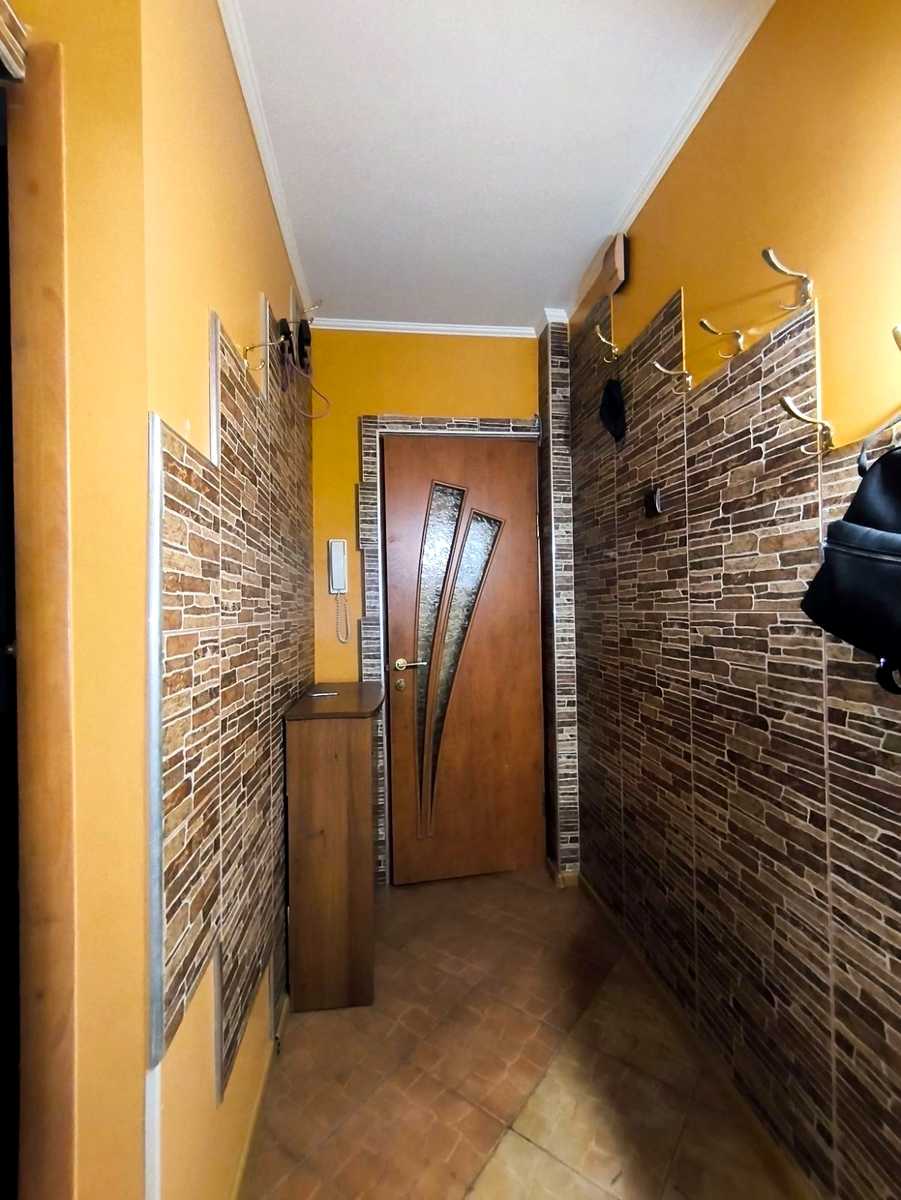 1875698177400611