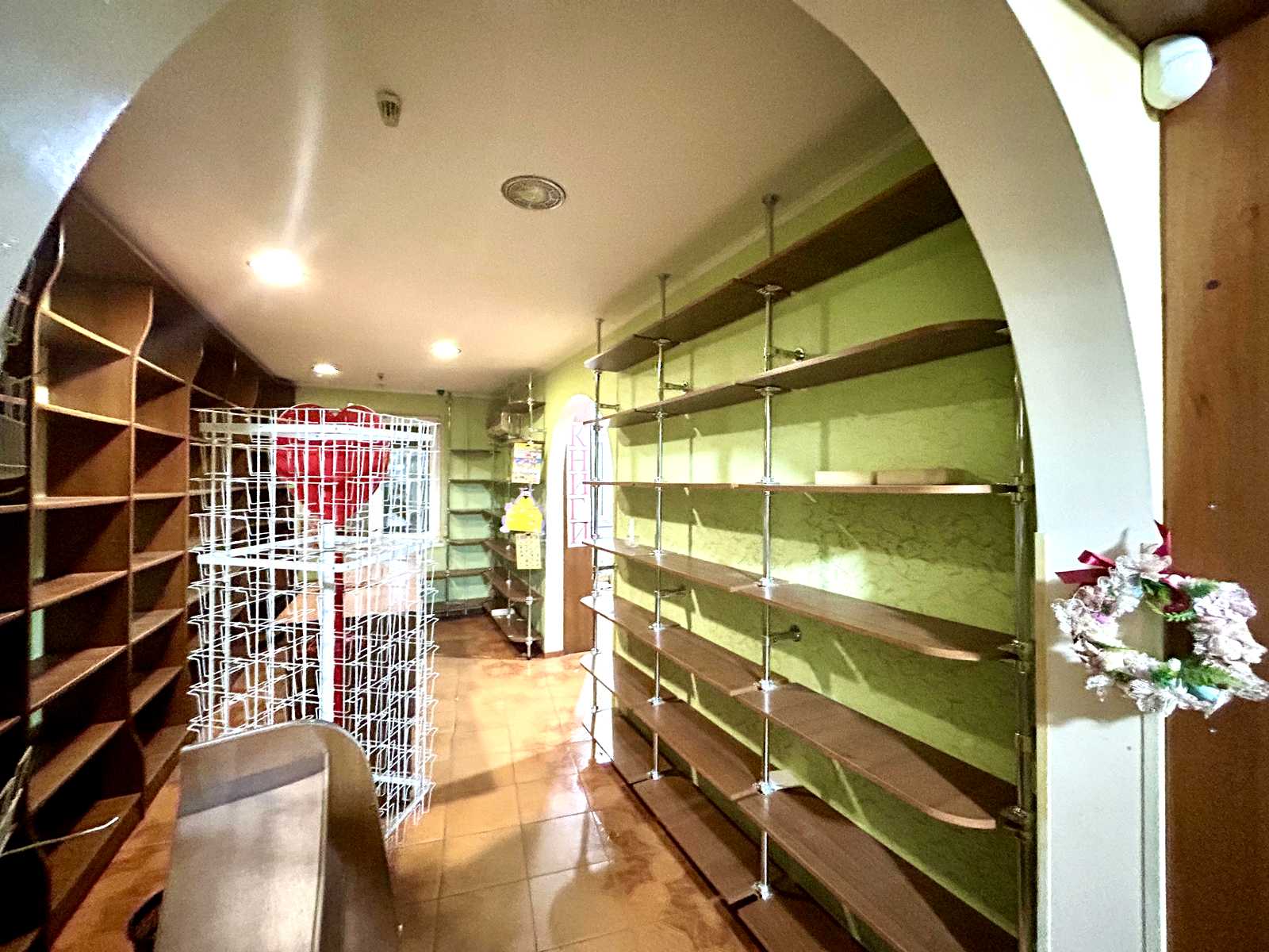 1875698563648349