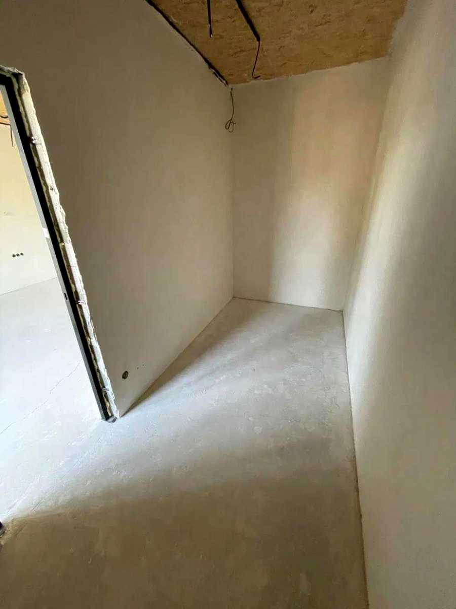 1875703940689037