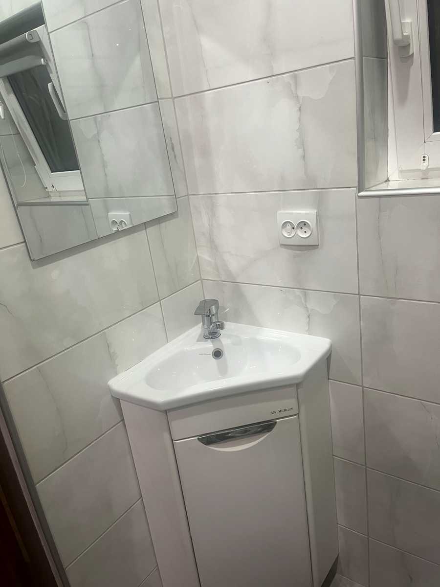 1875705745085281