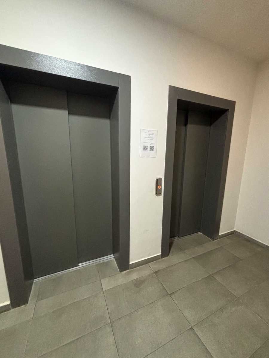 1875709679395961