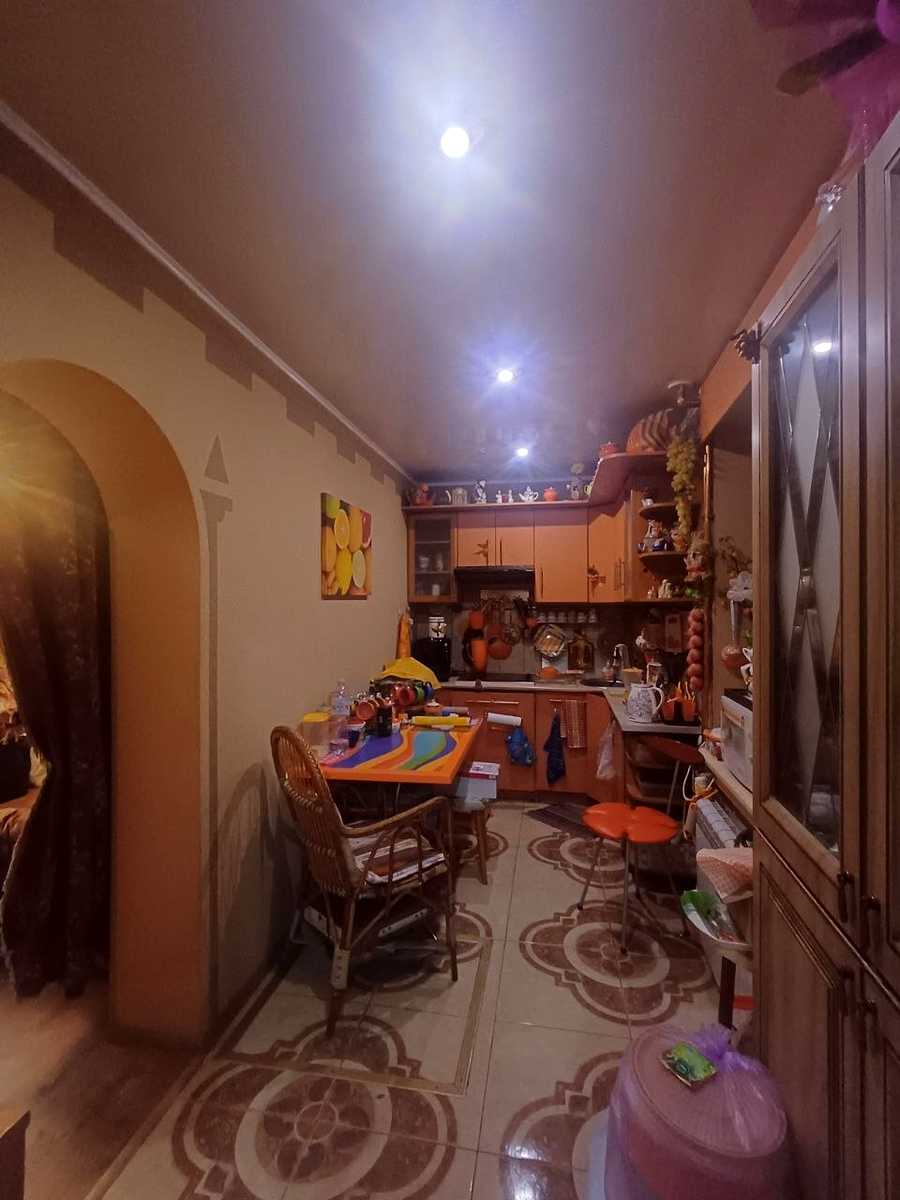 1875718748816451