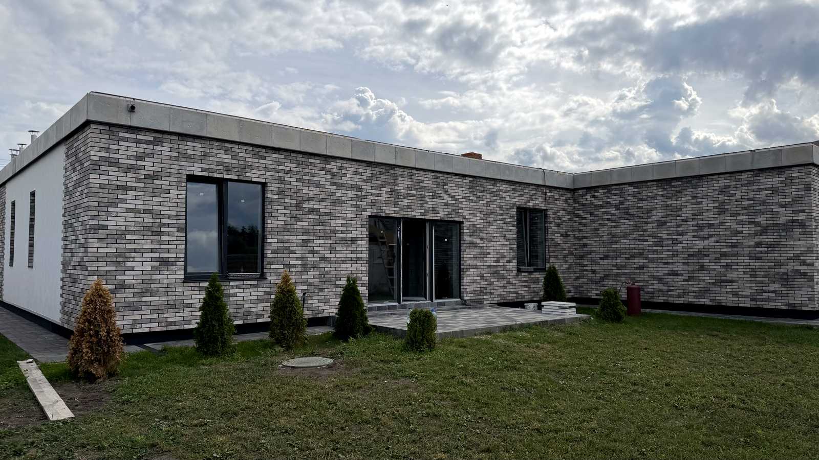 1875743143088827