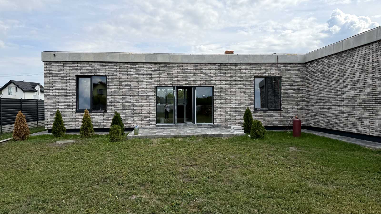 1875743147486152