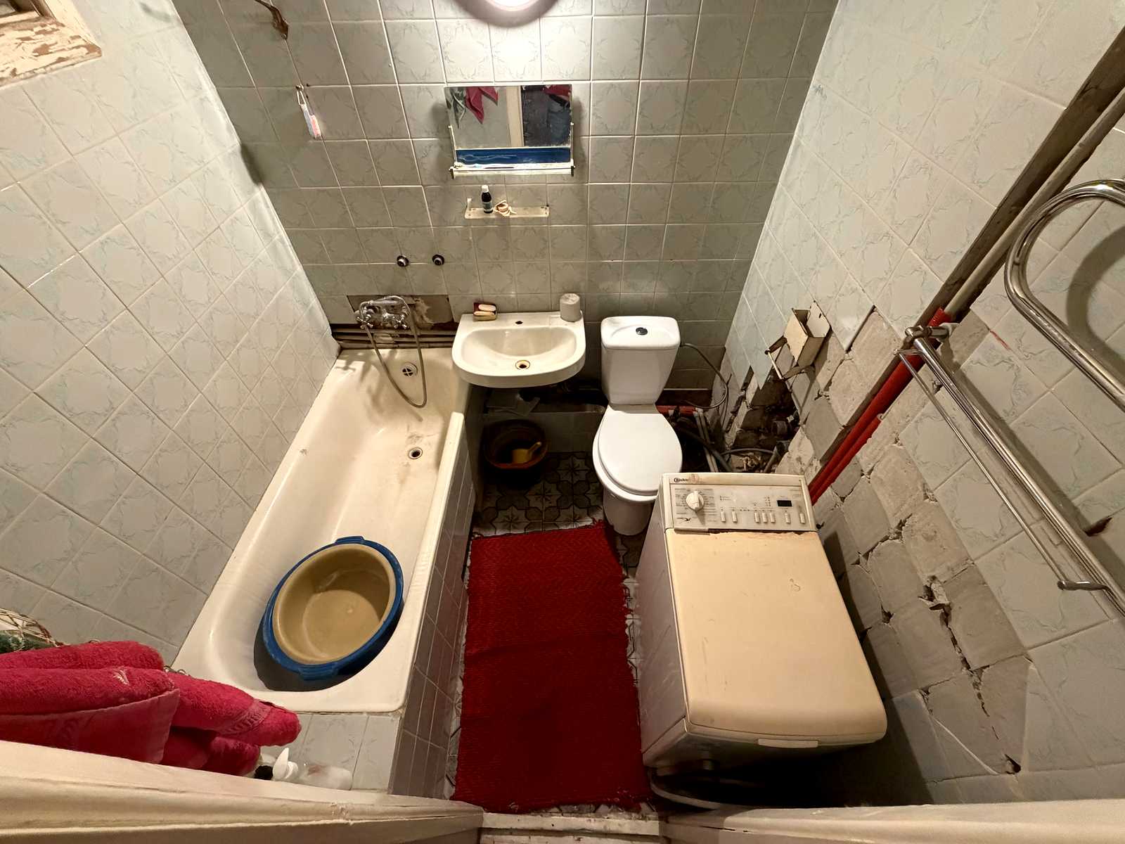 1875743655863425