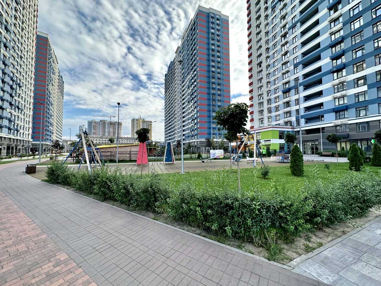 1875743860878238