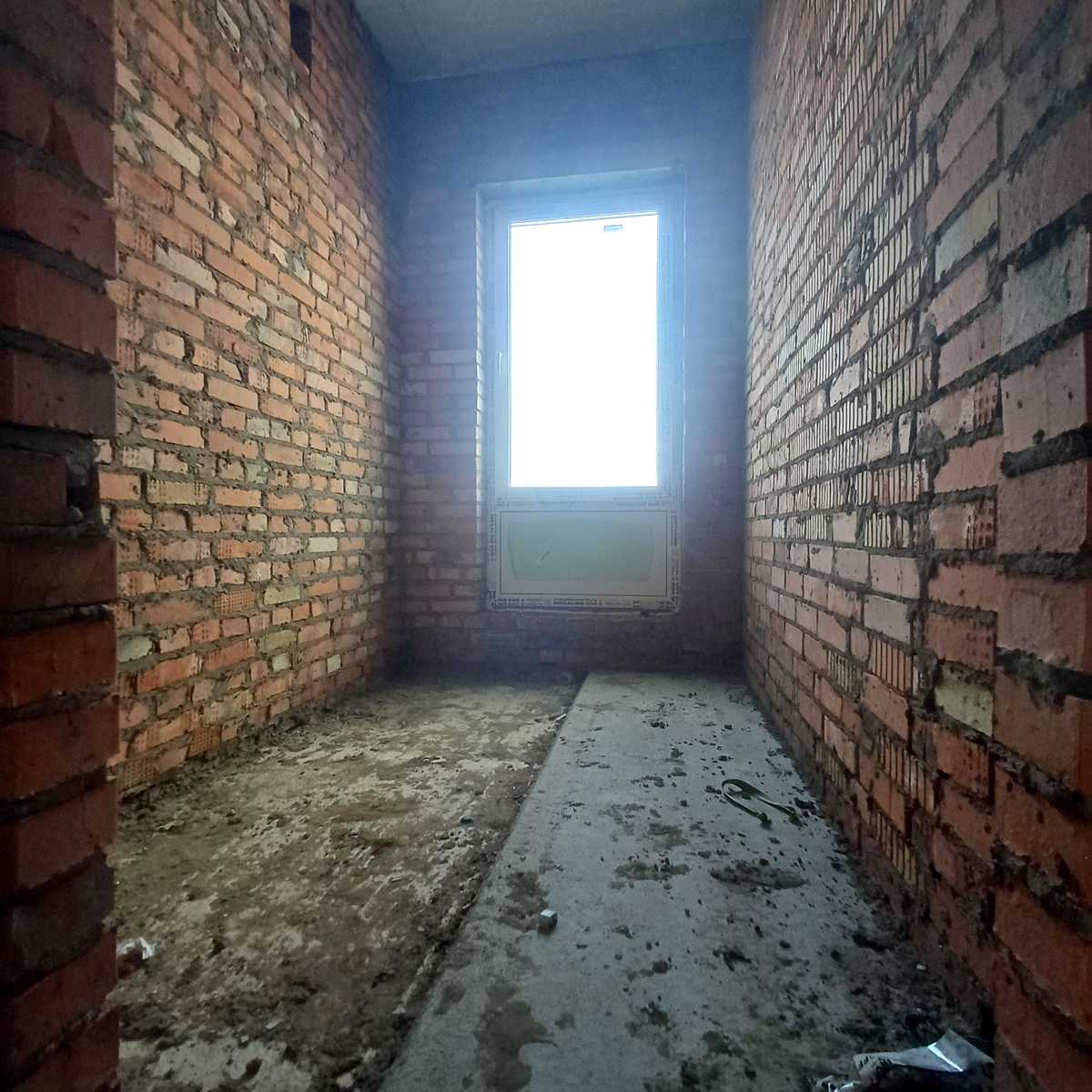 1875744315713958