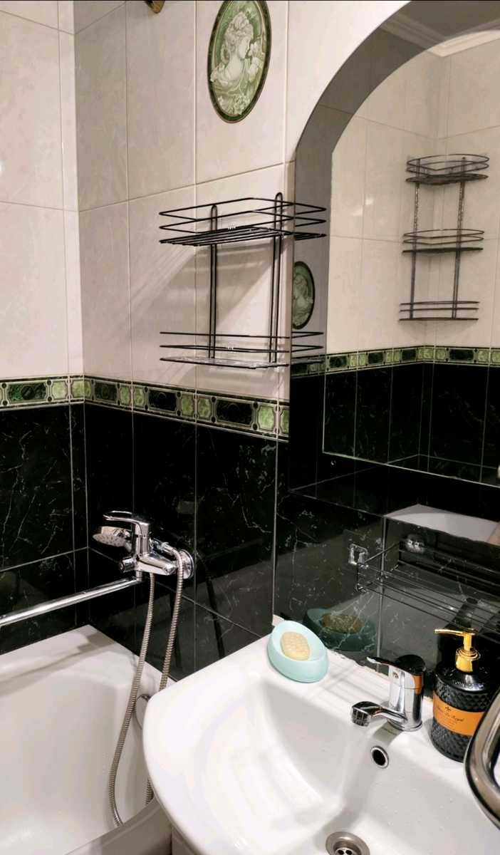 1875745383849238