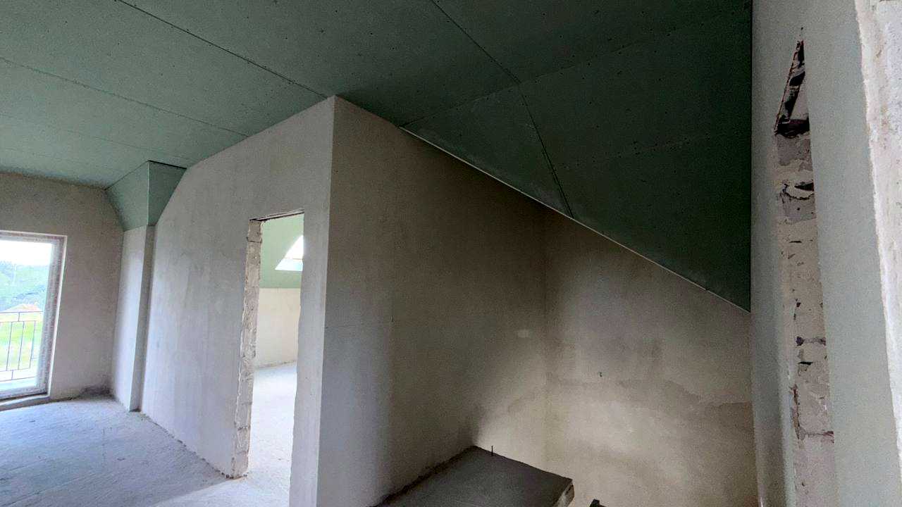 1875748496580937