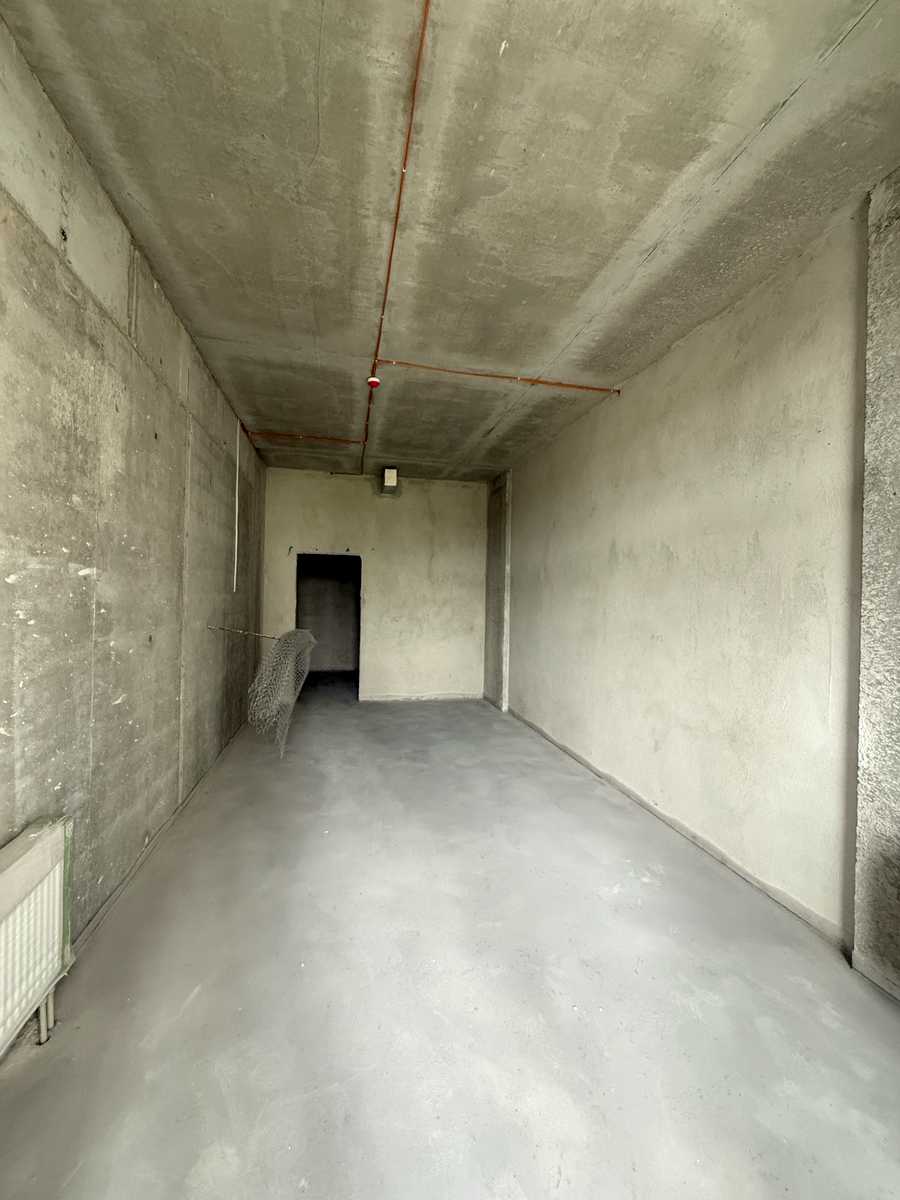 1875748963328348