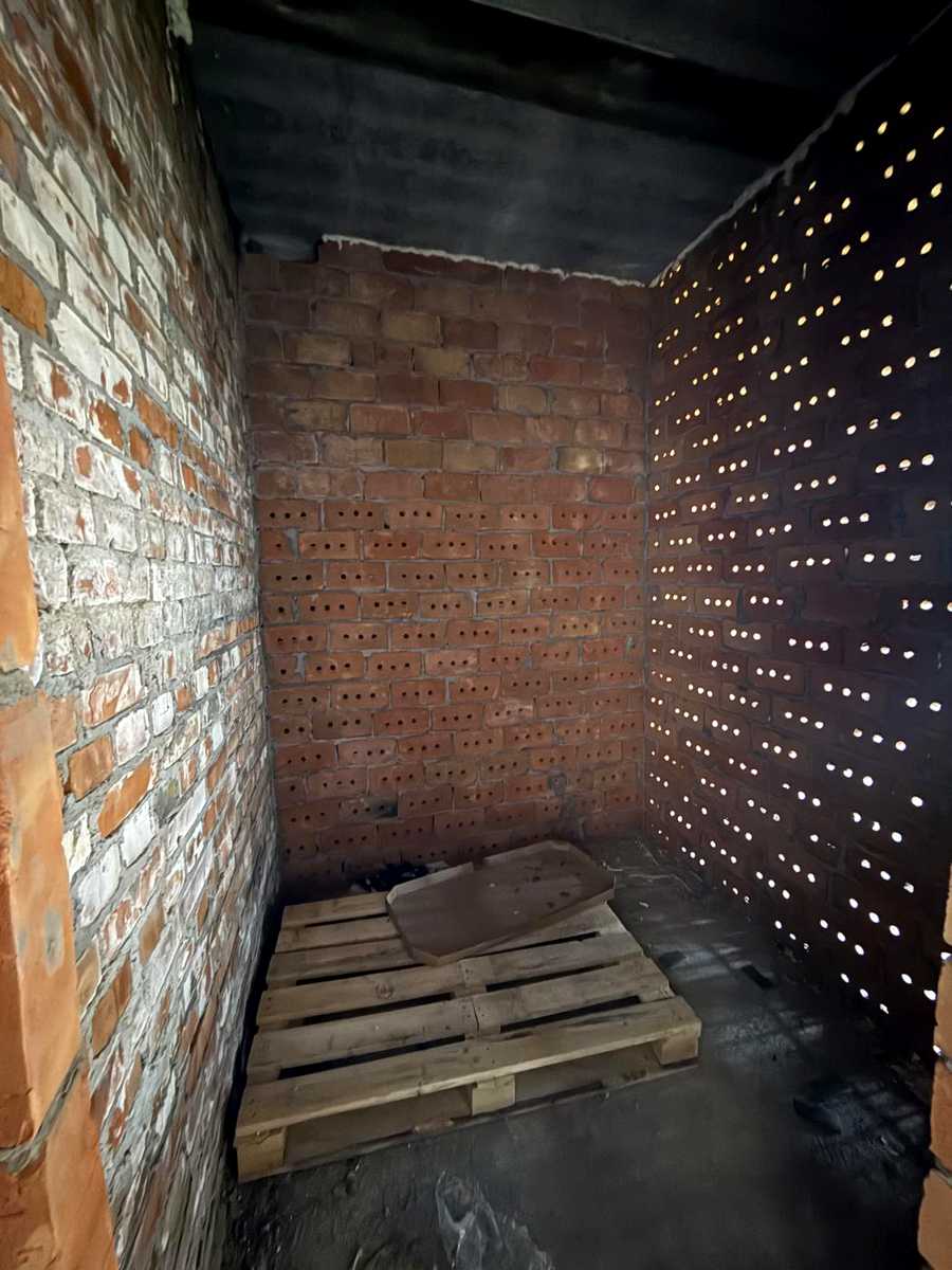 1875749065485936