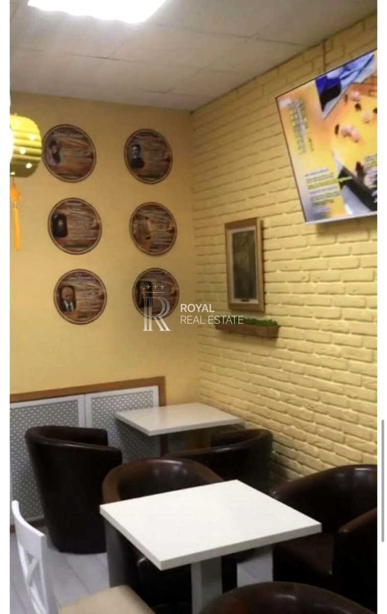 1875749571618109