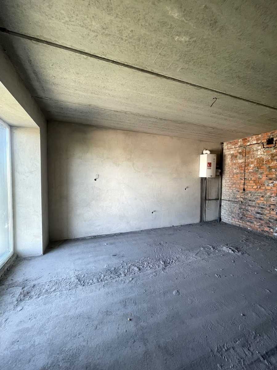 1875750363861310