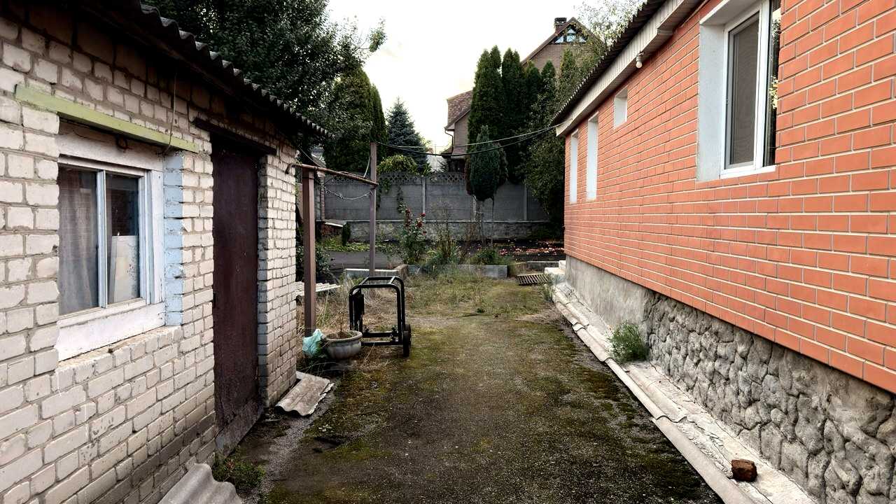 1875752487400784
