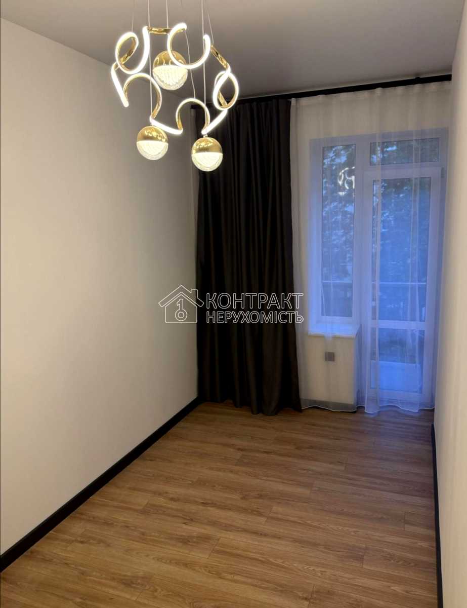 1875752730585921