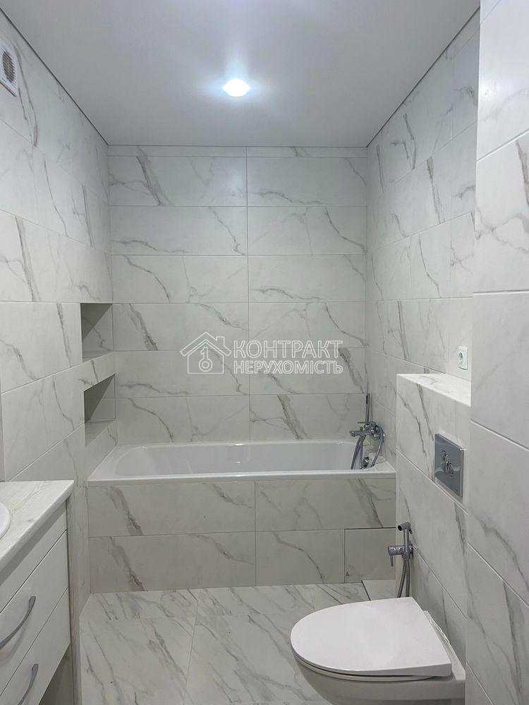 1875753872904421
