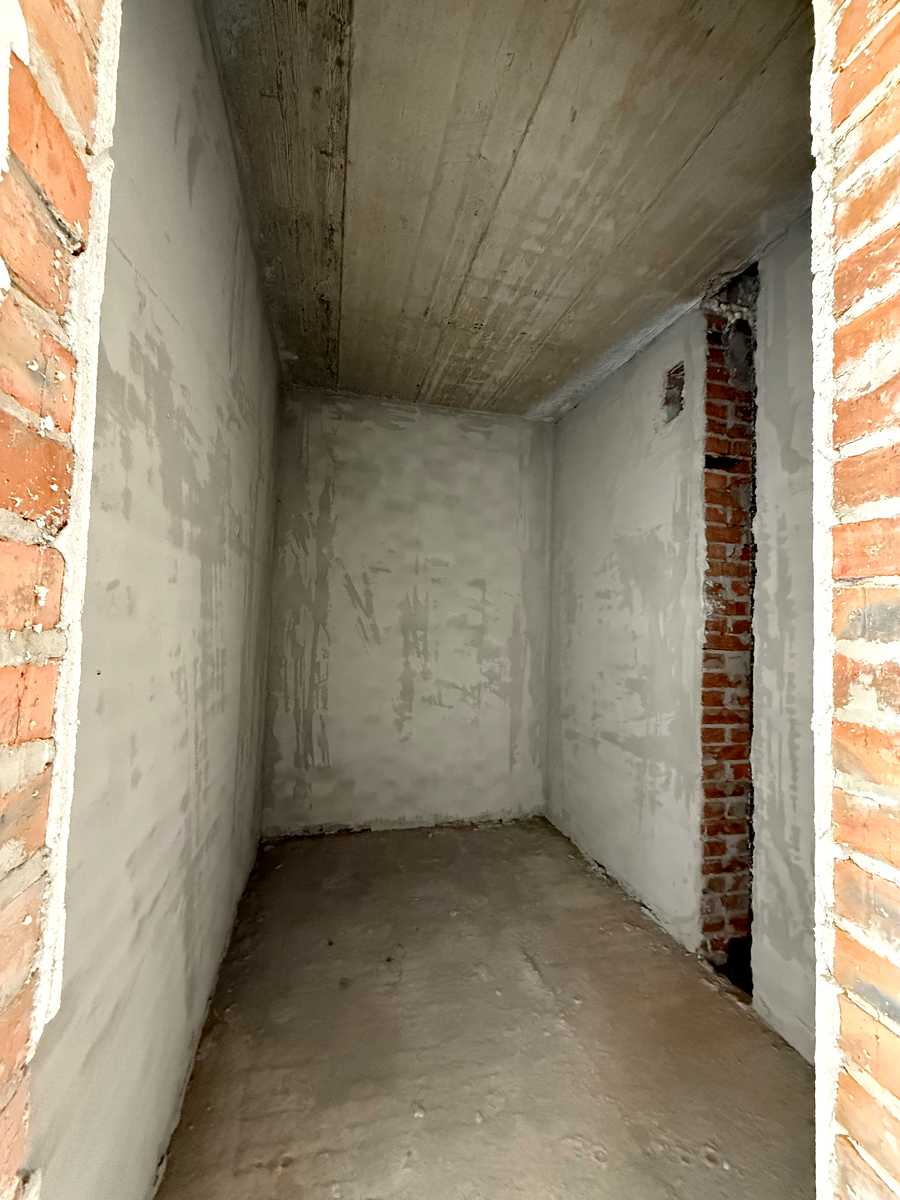 1875755244036672