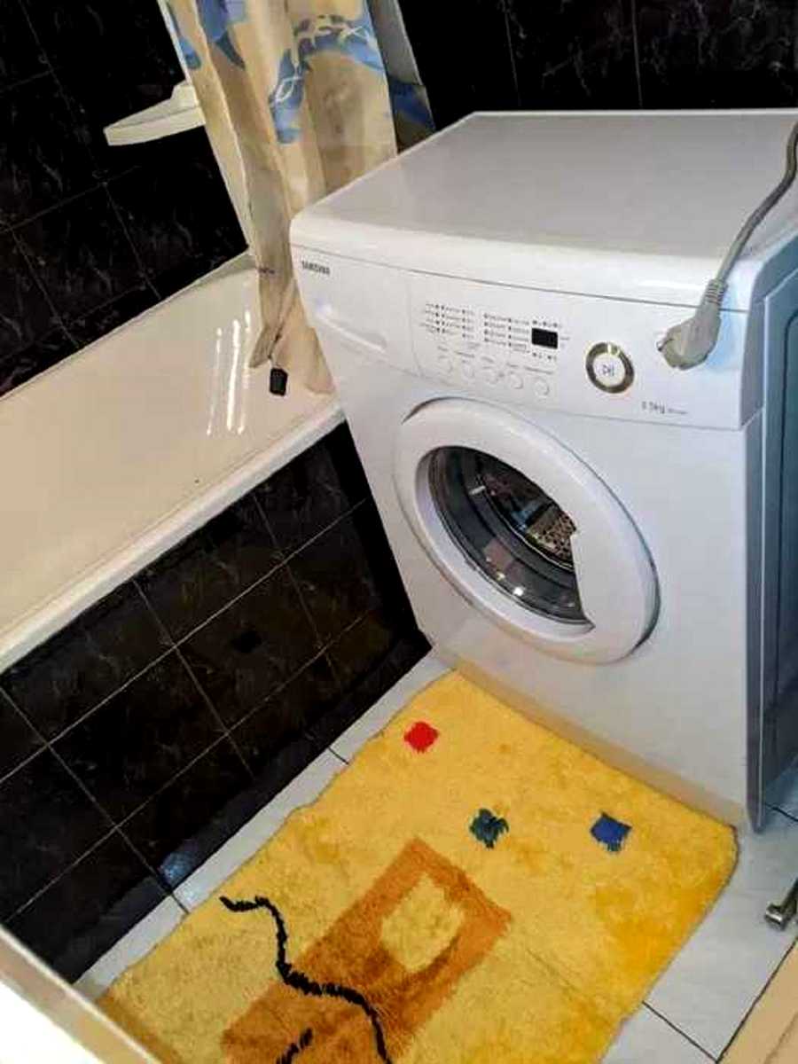 1875758302344912
