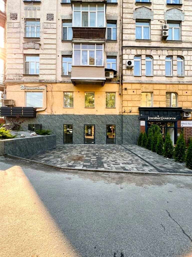 1875759610796127
