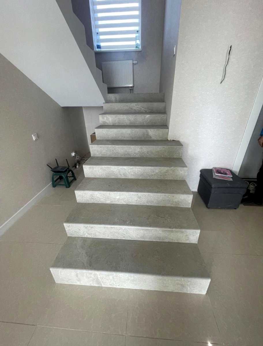 1875762251679048