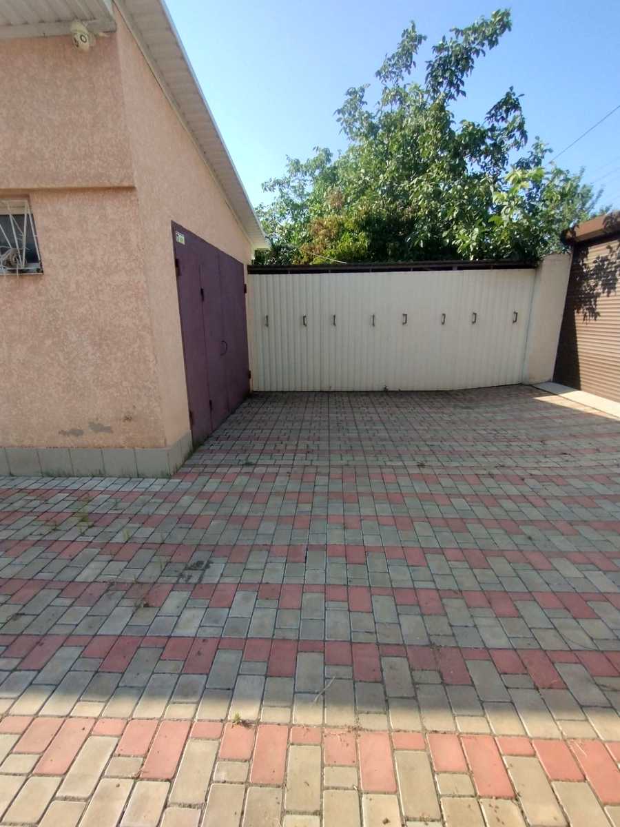 1875762563046316