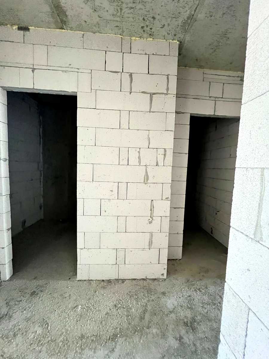 1875764110612223