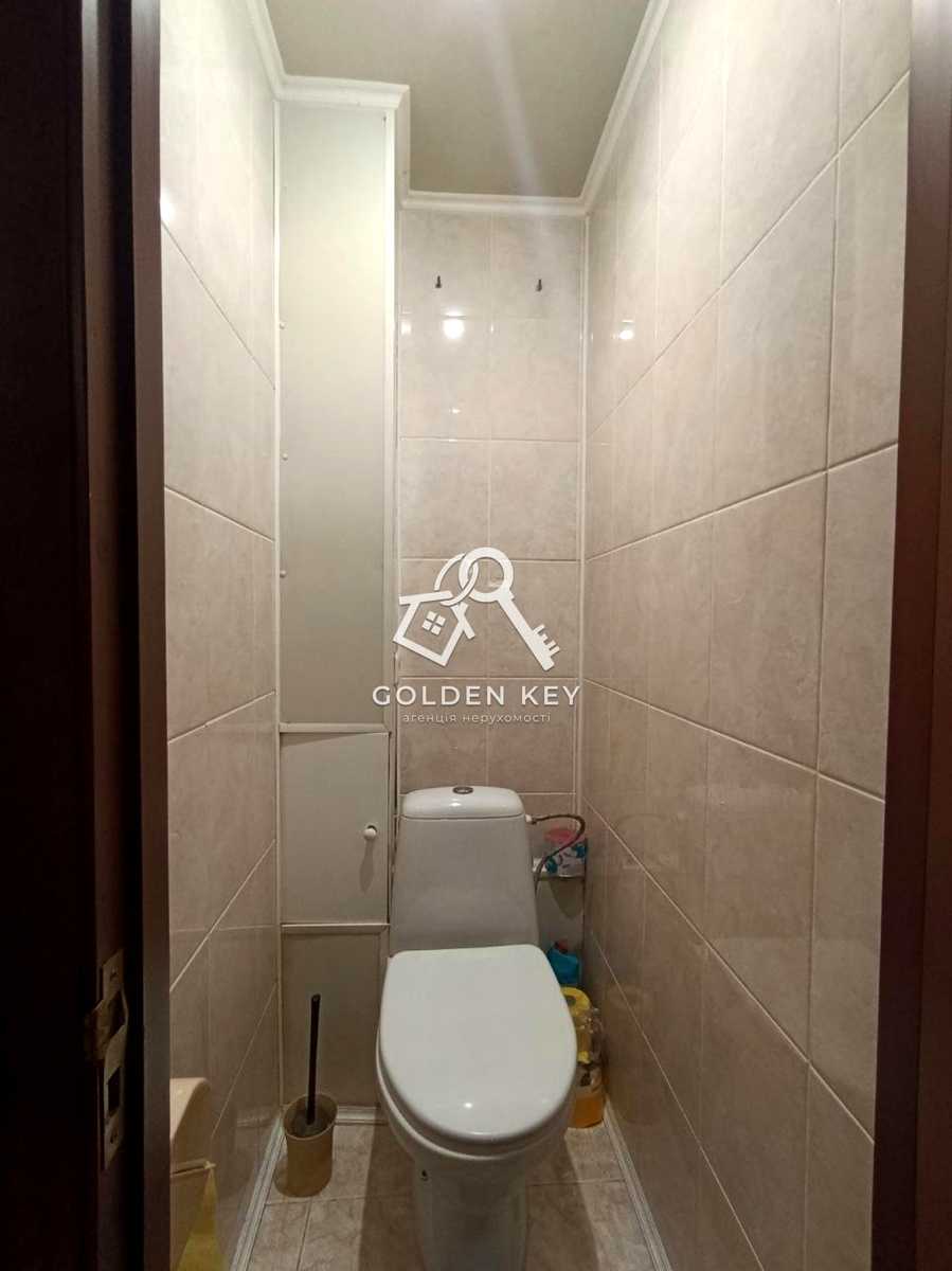 1875765232840832