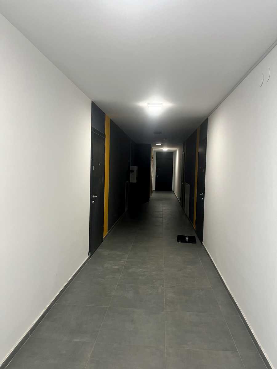 1875767875122751