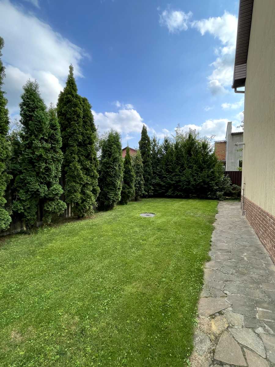 1875768384347534