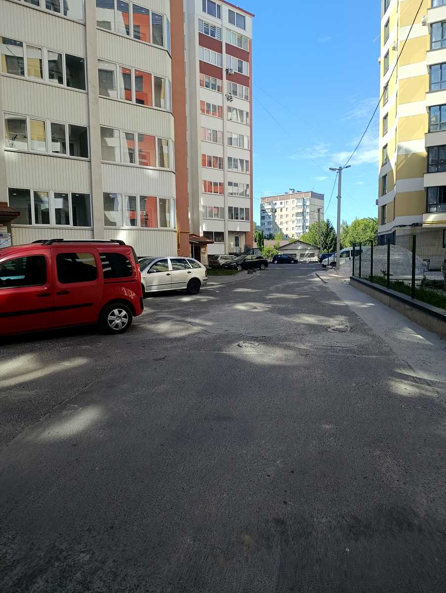 1875769451802366
