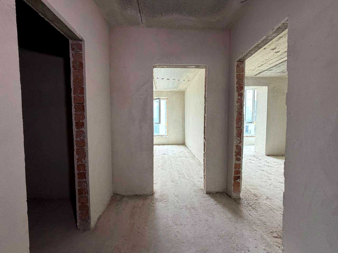 1875770194895725