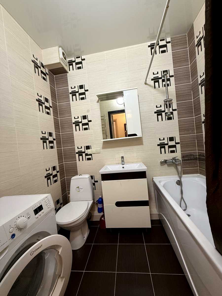 1875770608250578
