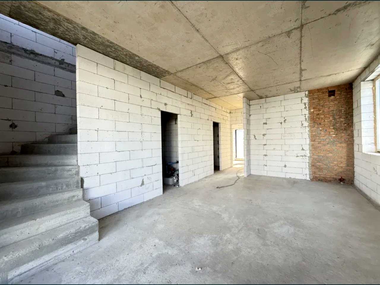 1875771189877381