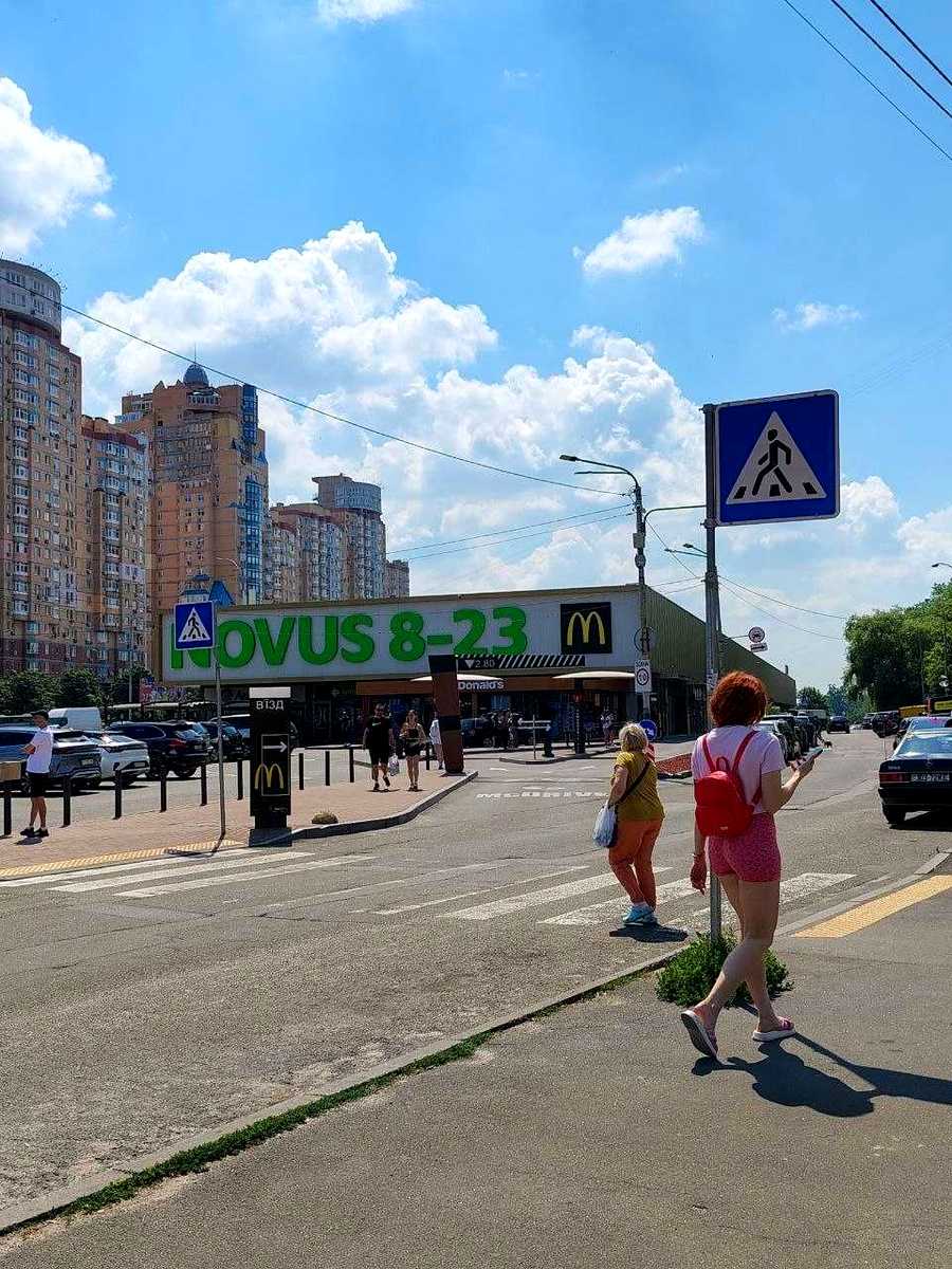1875771198281392