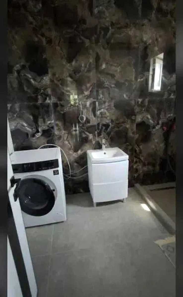 1875771467041853