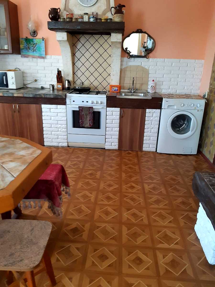 1875772230609900