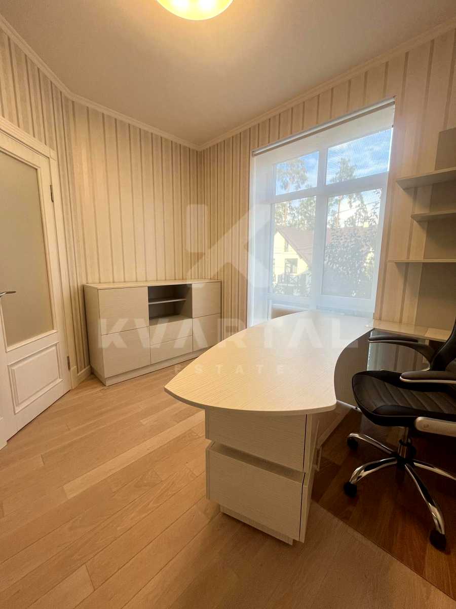 1875773122544328