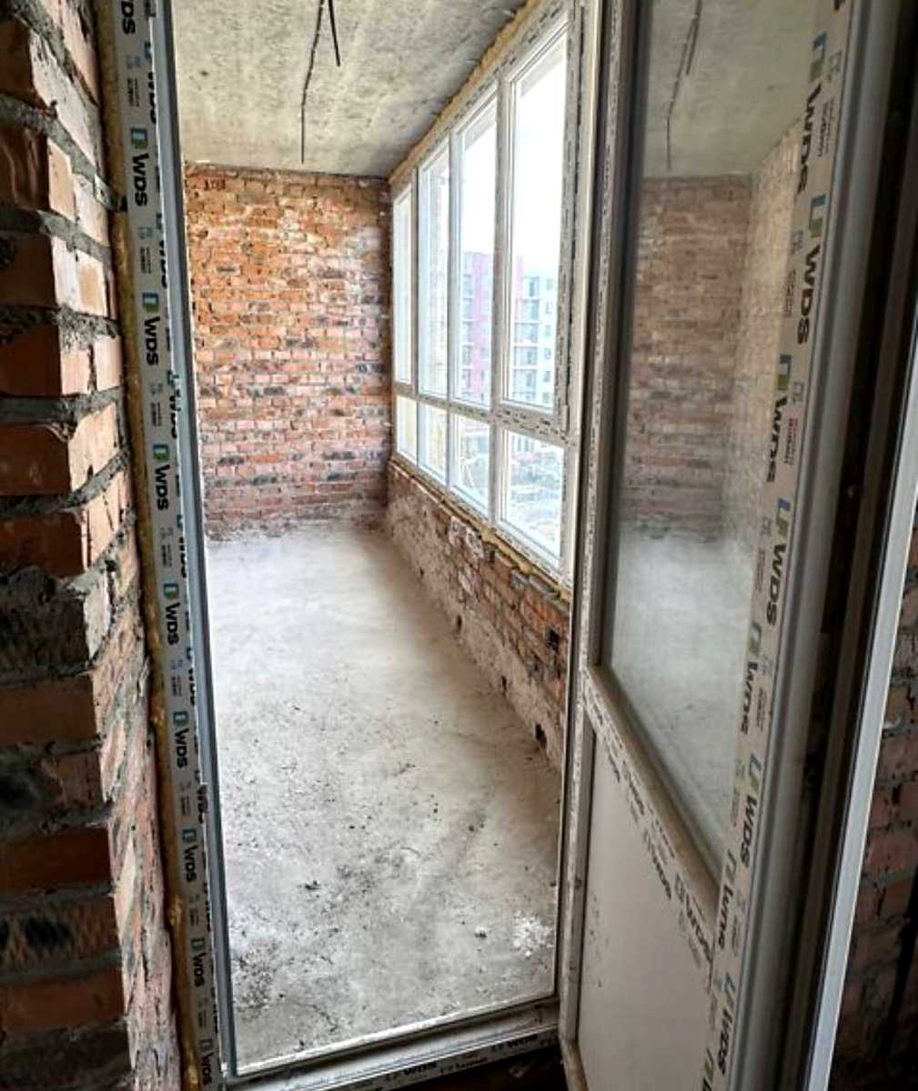 1875774210619967