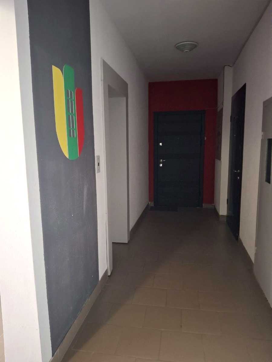 1875774685852345